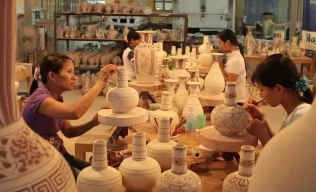 nặm gốm tại Bát Tràng